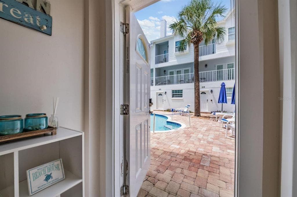 17960 GULF BOULEVARD 121 photo 6