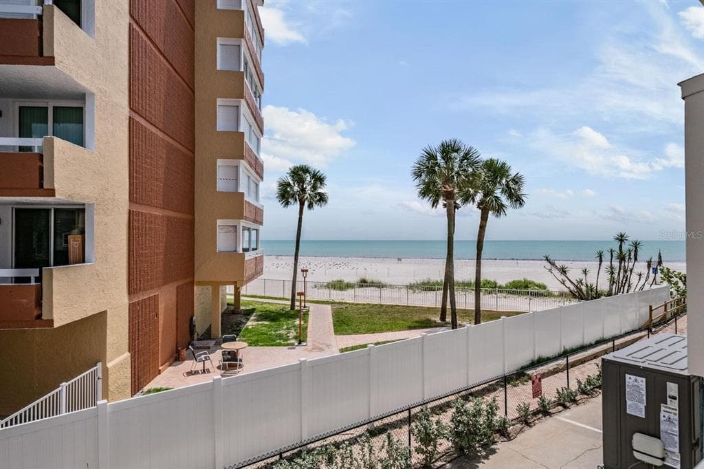 17960 GULF BOULEVARD 121 photo 16