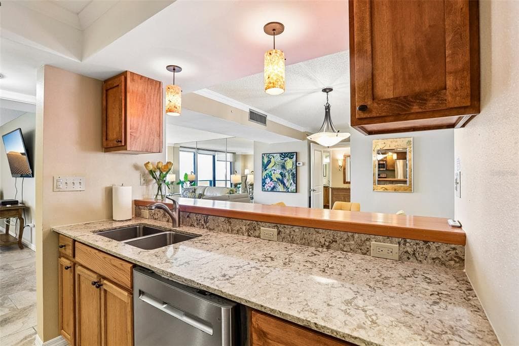 450 S GULFVIEW BOULEVARD 703 photo 12