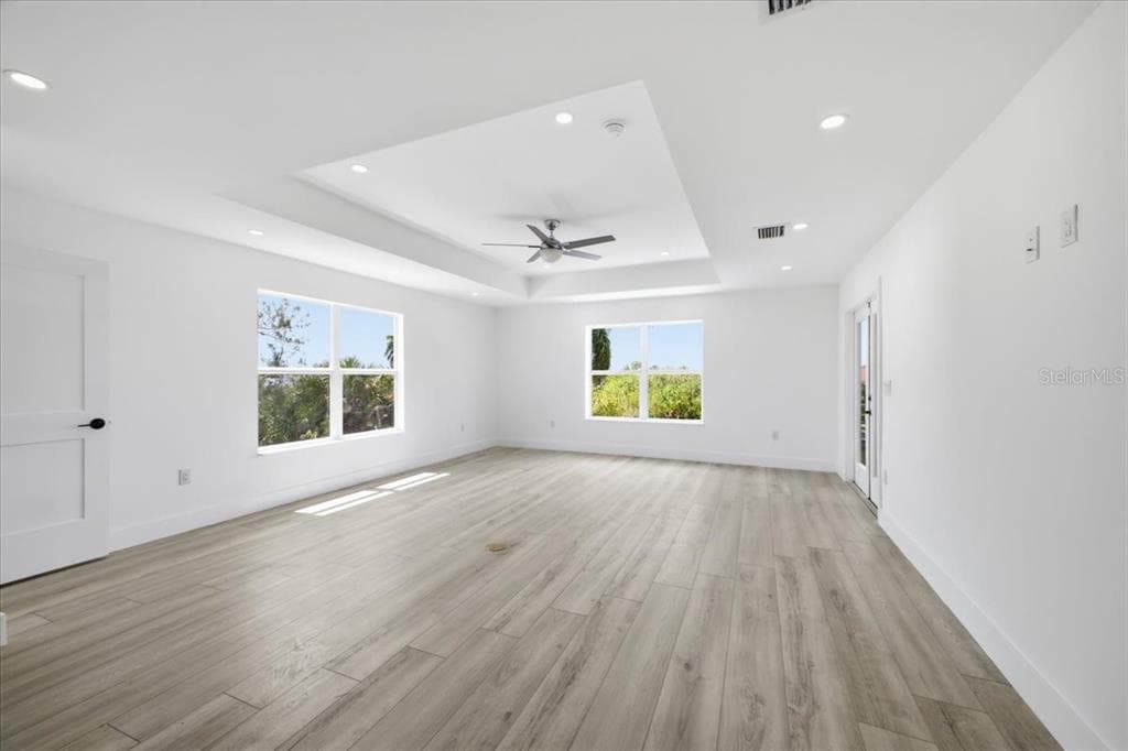 15408 MELPORT CIR photo 25