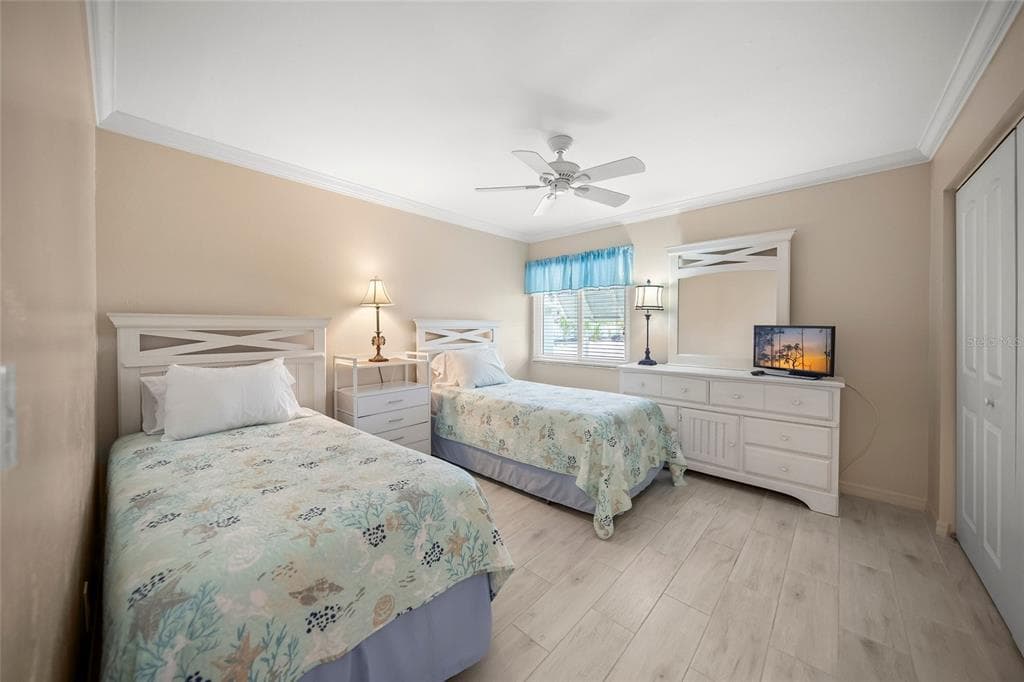 5619 MIDNIGHT PASS ROAD 503 photo 17