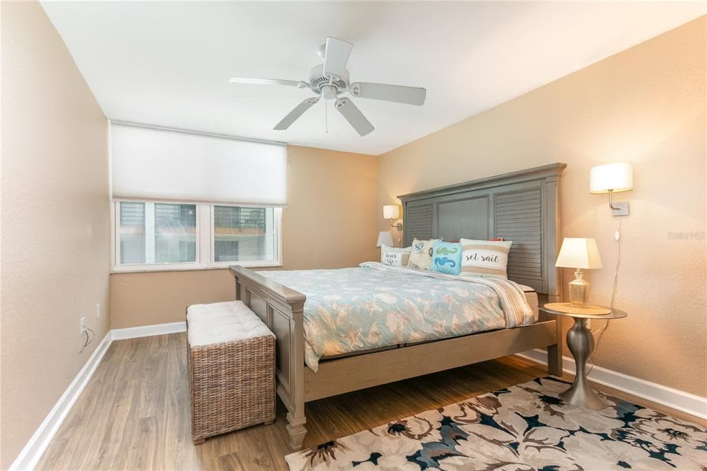 400 ISLAND WAY 212 photo 22