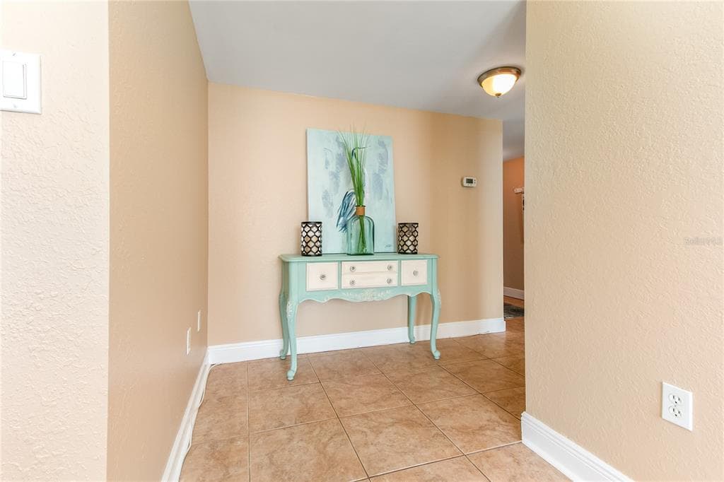 400 ISLAND WAY 212 photo 4