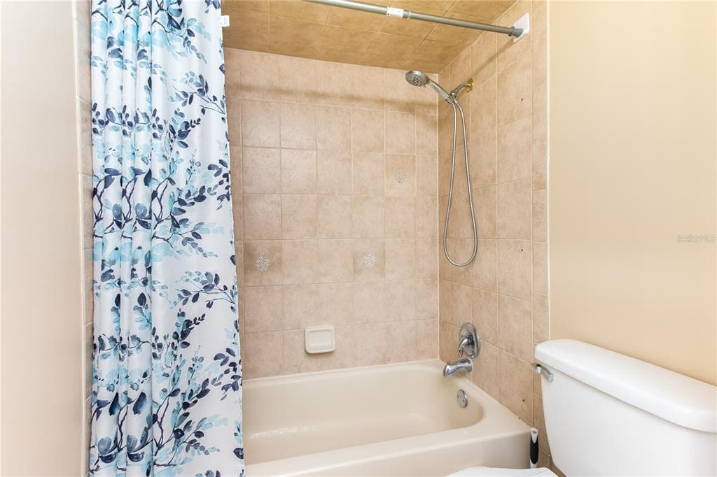 400 ISLAND WAY 212 photo 25