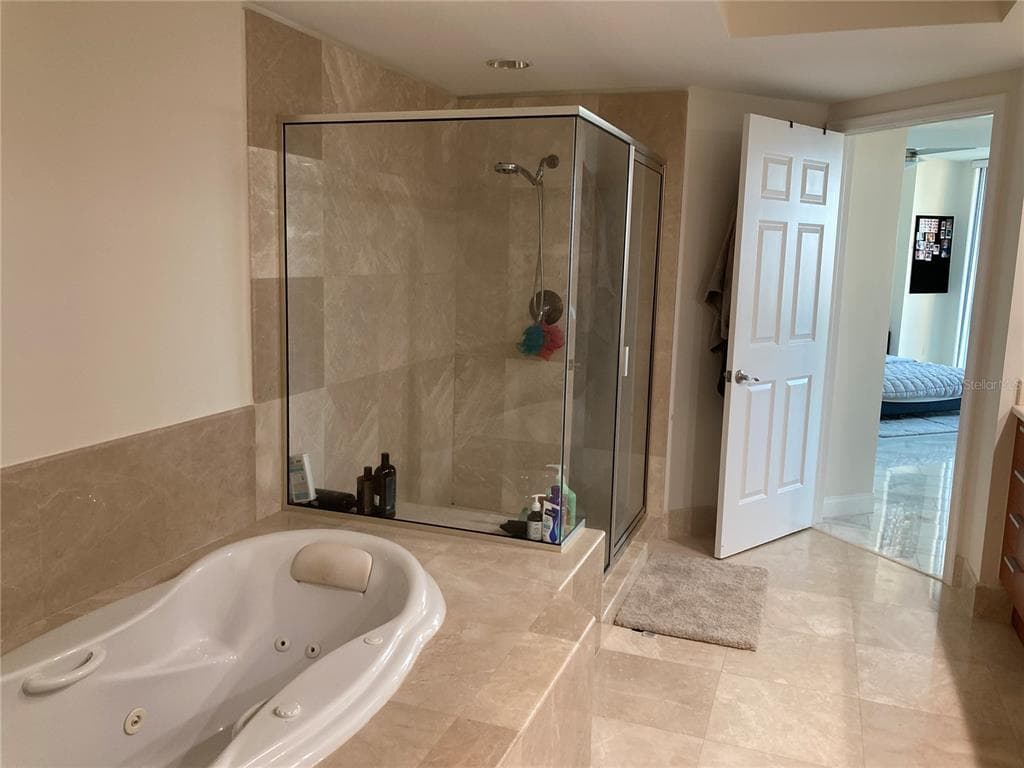 231 RIVERSIDE DRIVE 1504-1 photo 9