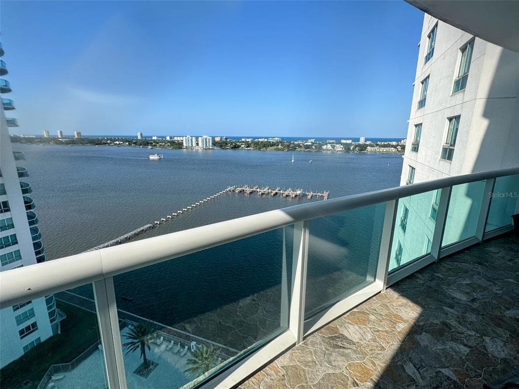 231 RIVERSIDE DRIVE 1504-1 photo 18