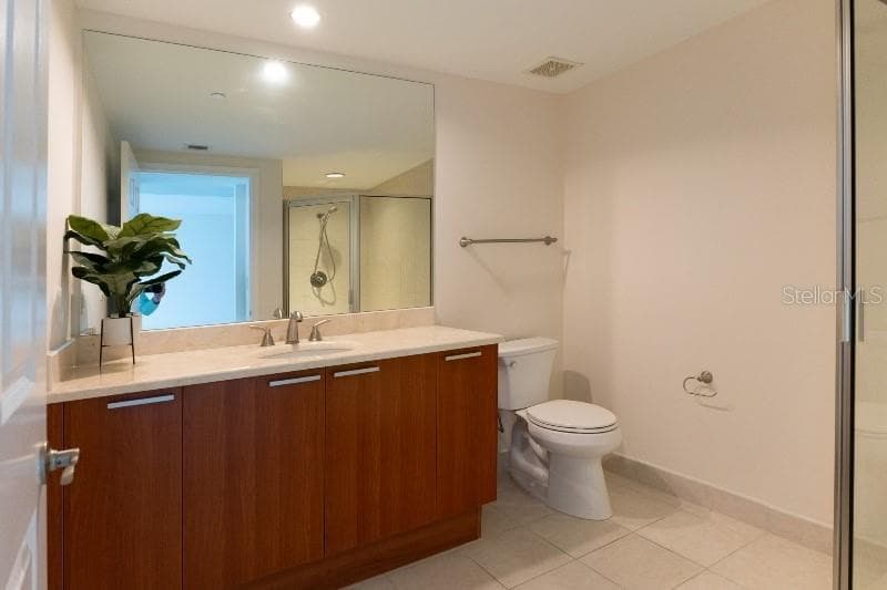 231 RIVERSIDE DRIVE 1504-1 photo 25