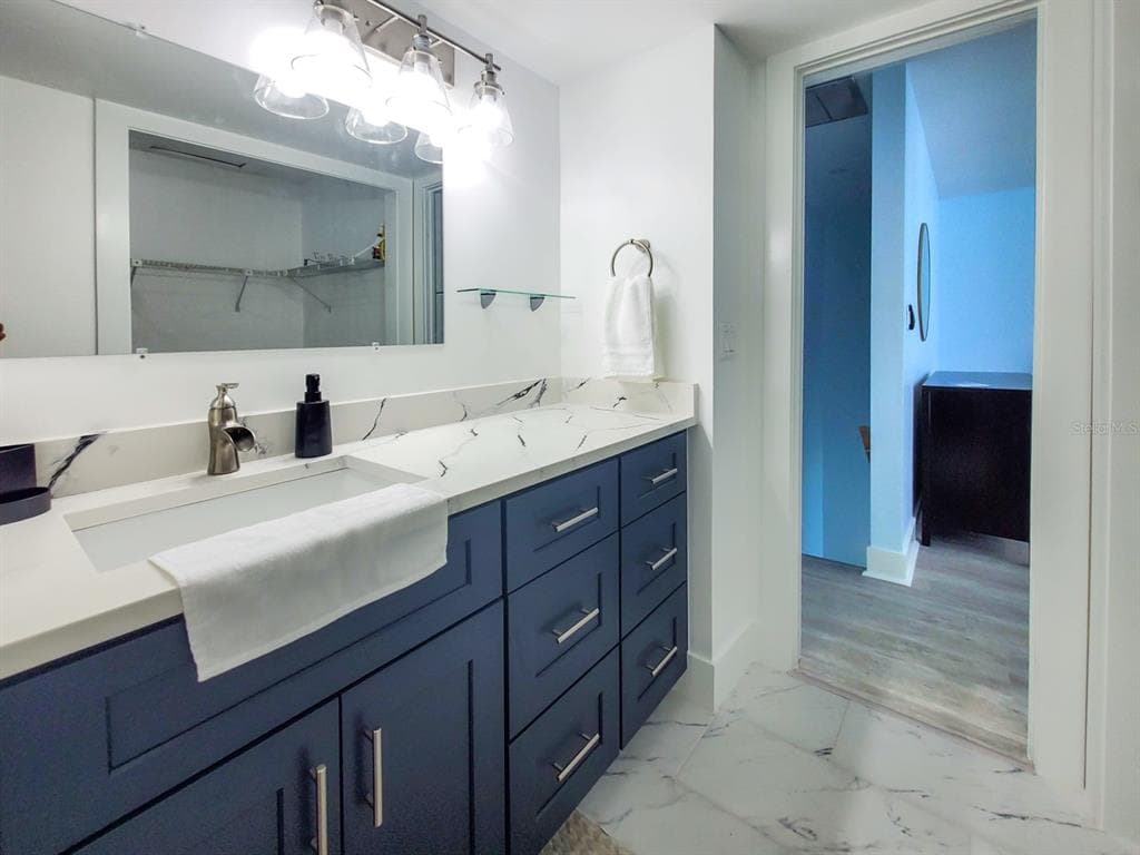 215 MEDALLION BOULEVARD G photo 14
