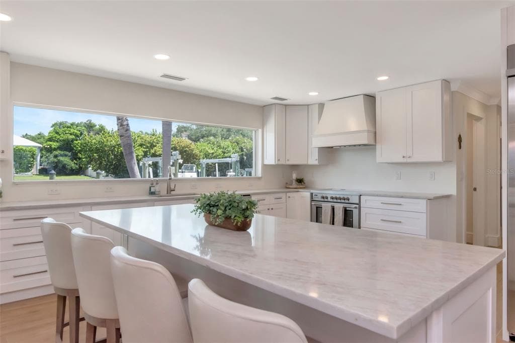 4927 W MELROSE AVENUE N photo 10