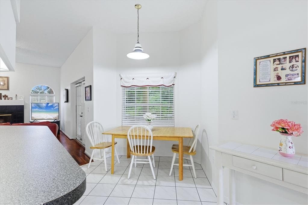 3510 CRYSTAL LAKES COURT photo 9