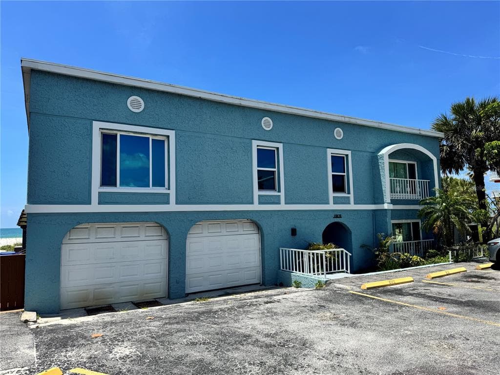 18838 GULF BOULEVARD 202 photo 2