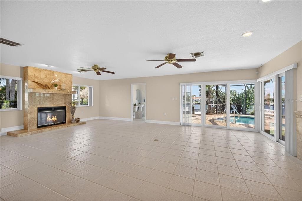 3640 HARBORVIEW COURT photo 22