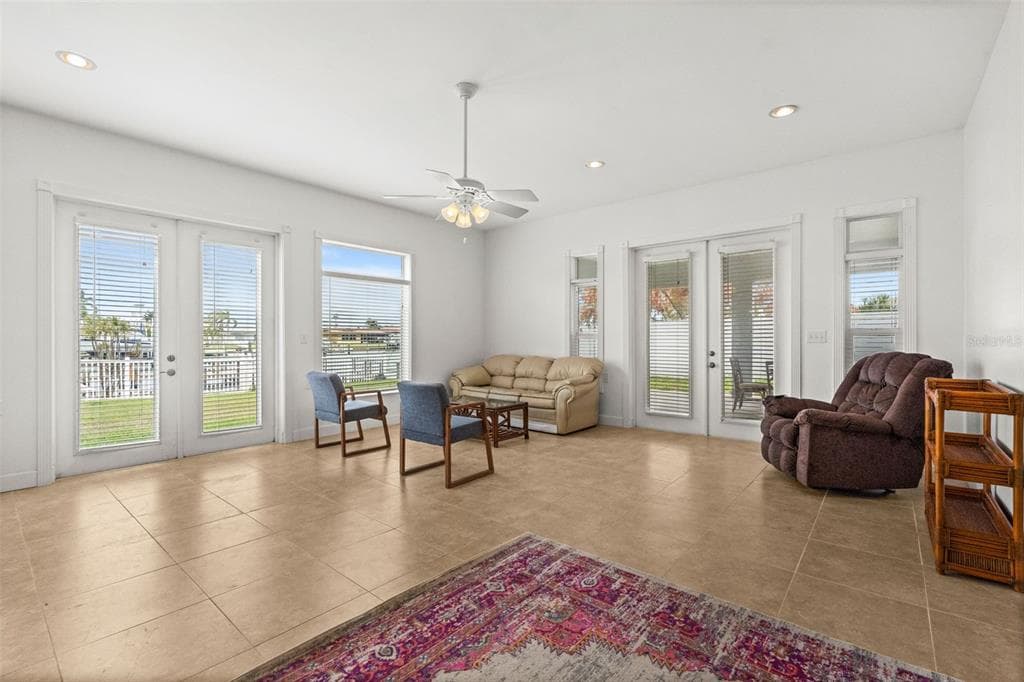 710 116TH AVENUE photo 13