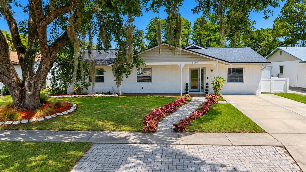 6640 WINDING OAK DRIVE photo 1