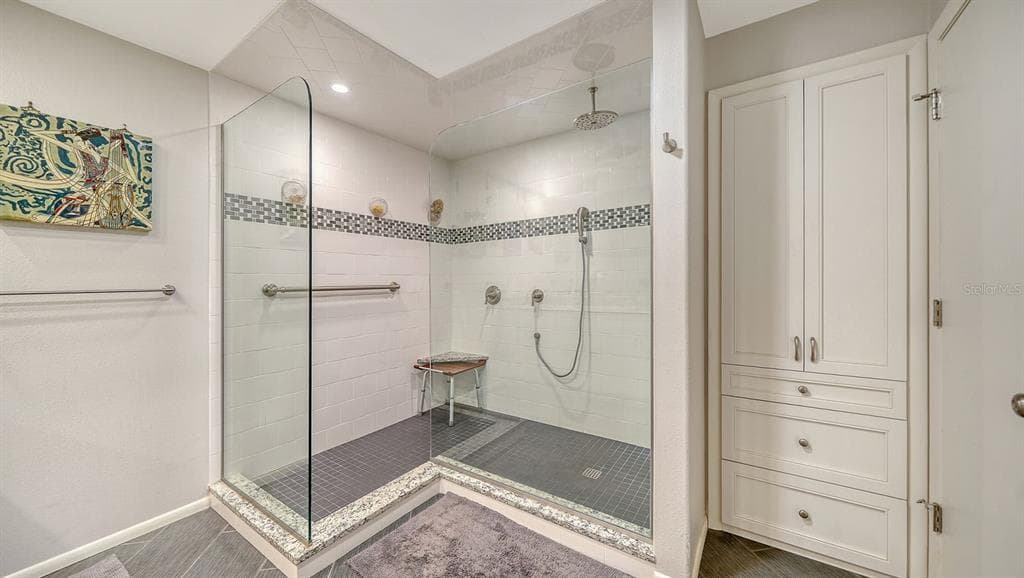 3840 MARINERS WAY 524A photo 23