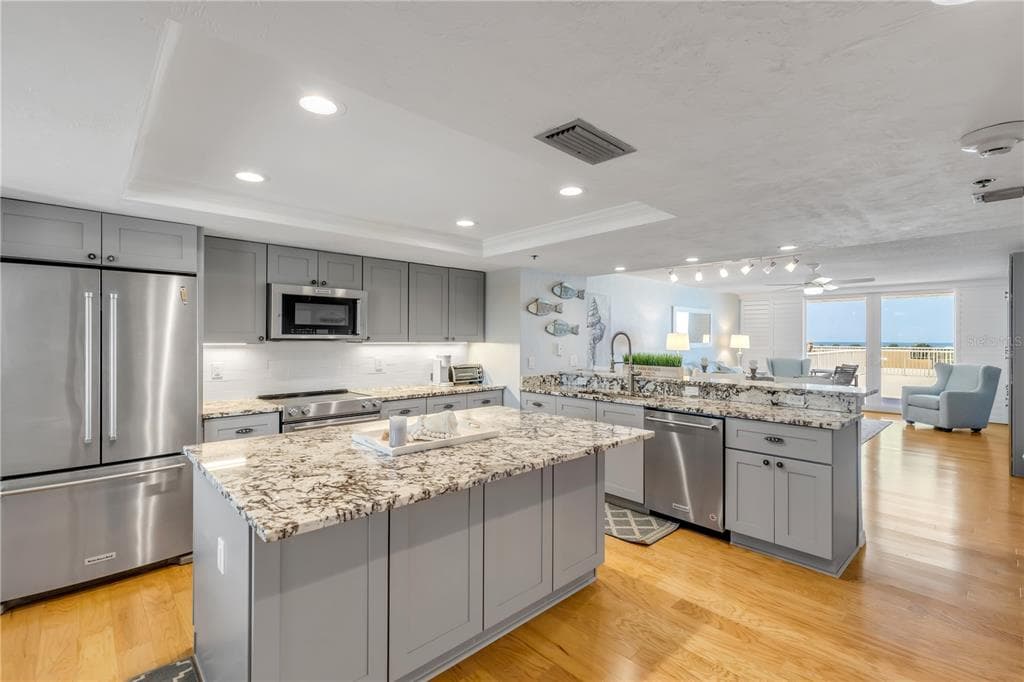 257 MINORCA BEACH WAY 103 photo 1