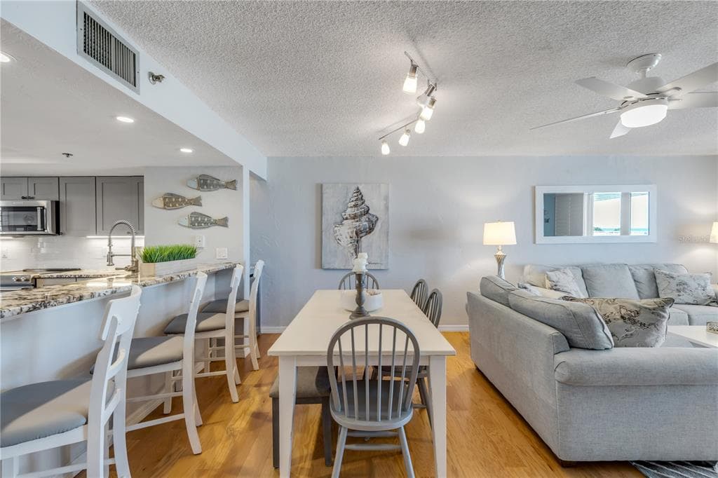 257 MINORCA BEACH WAY 103 photo 14