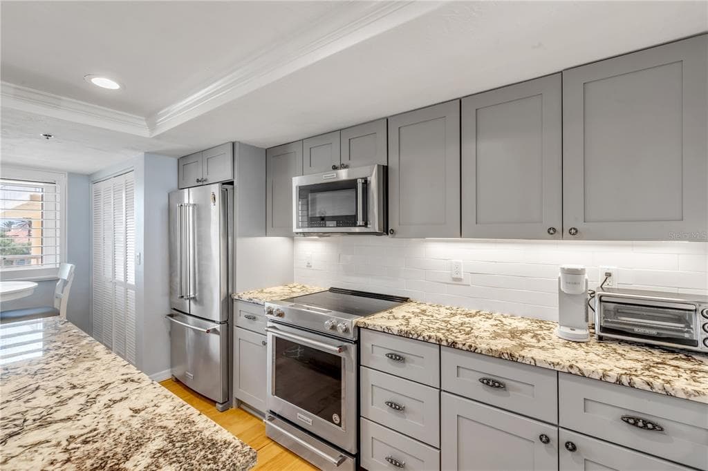 257 MINORCA BEACH WAY 103 photo 11