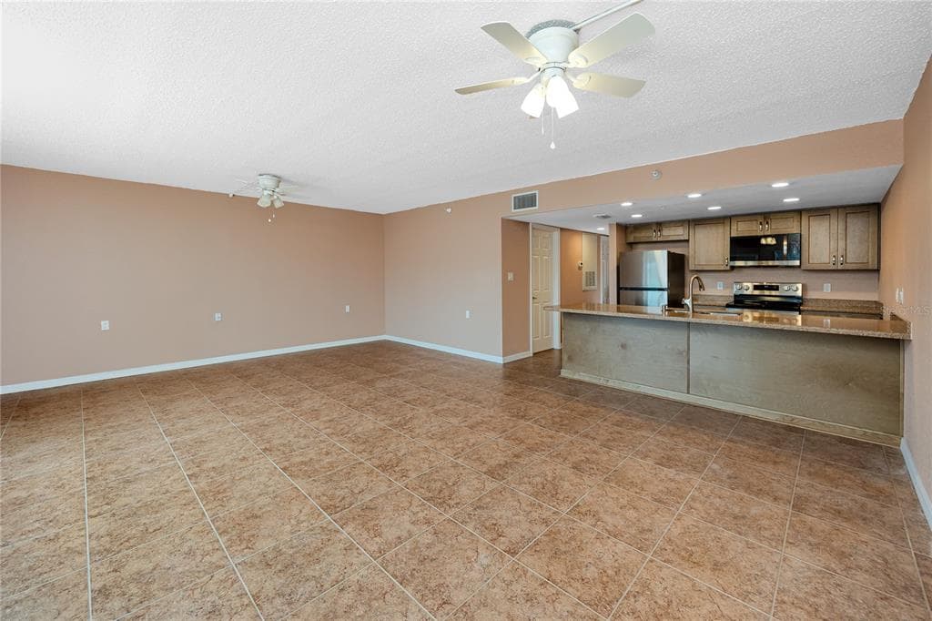 50 GULF BOULEVARD 108 photo 10