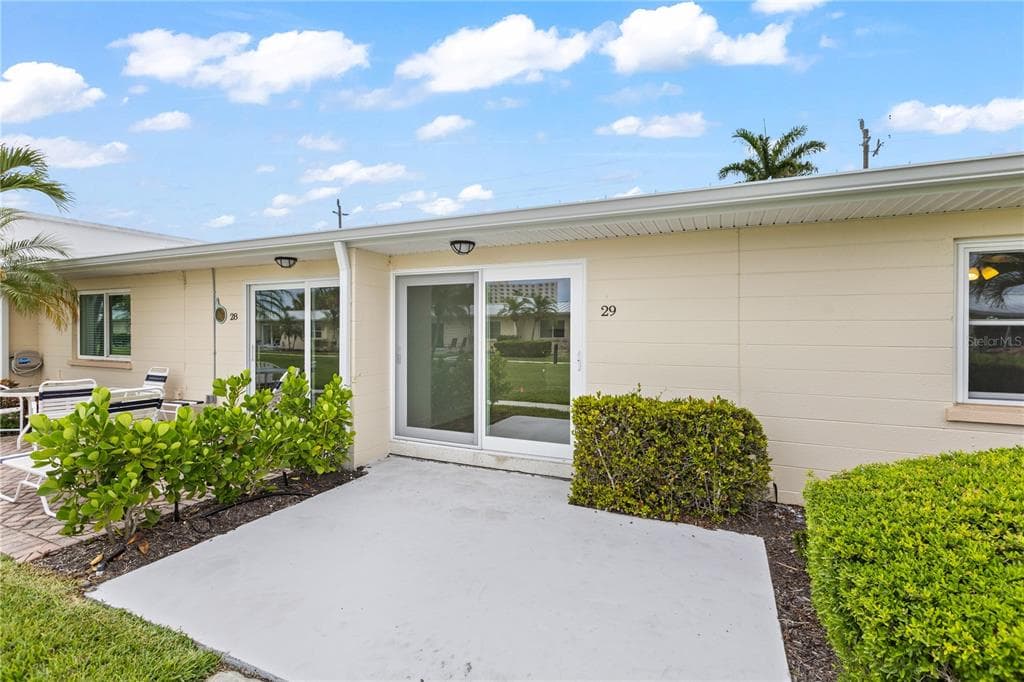 5830 MIDNIGHT PASS ROAD 29 photo 16