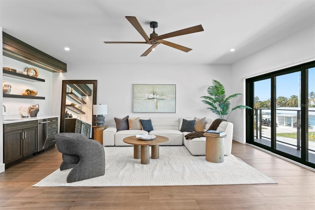 201 N HARBOR DRIVE photo 6