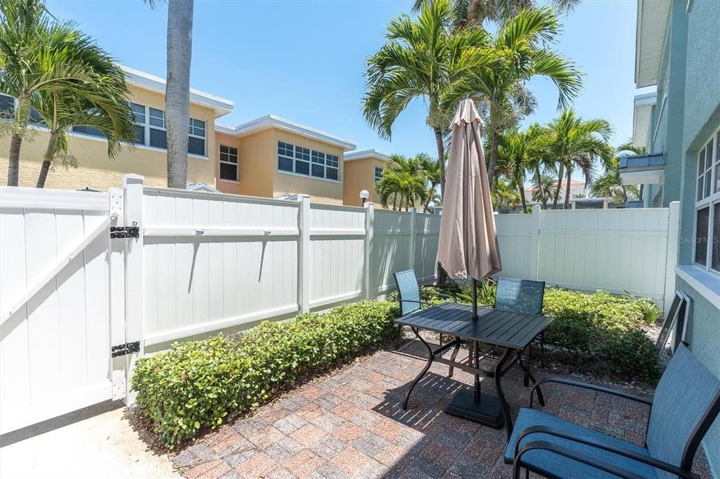 19417 GULF BOULEVARD E103 photo 18