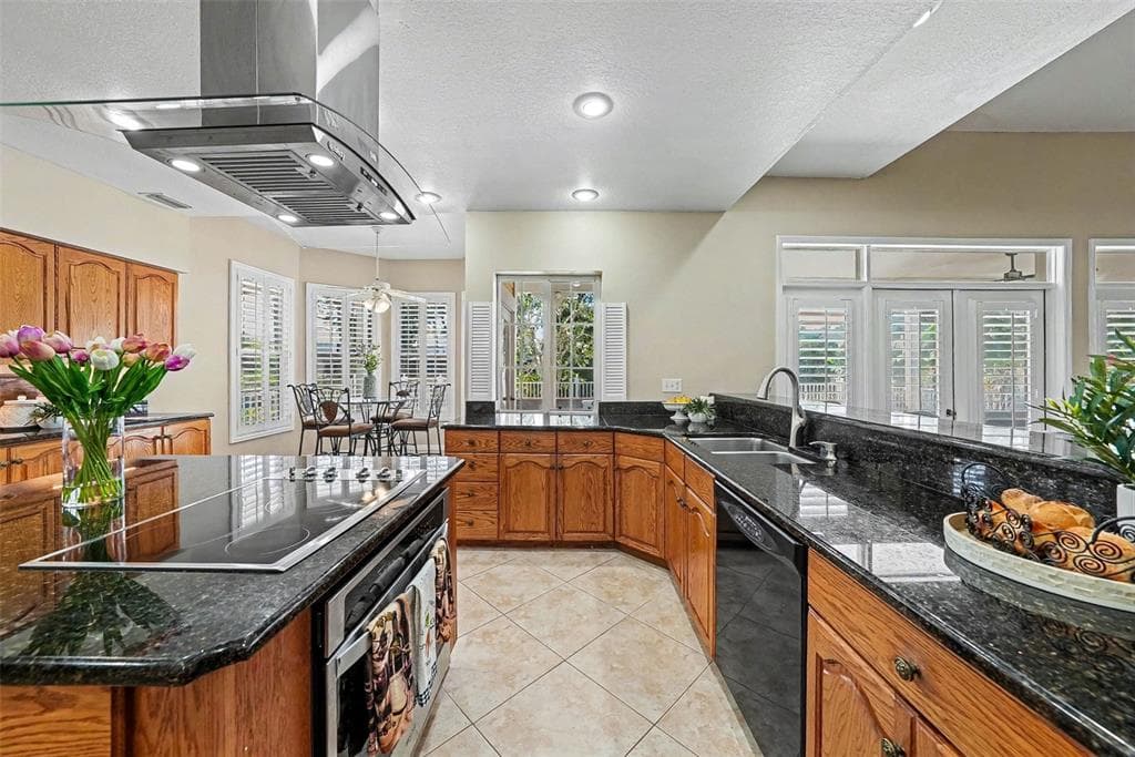 833 MARCO DRIVE NE photo 16