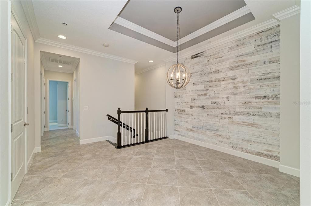 340 SAPPHIRE LAKE DRIVE 201 photo 9