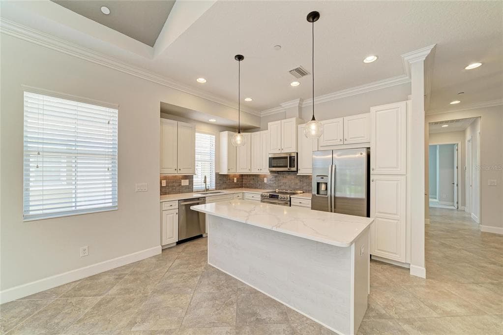 340 SAPPHIRE LAKE DRIVE 201 photo 14