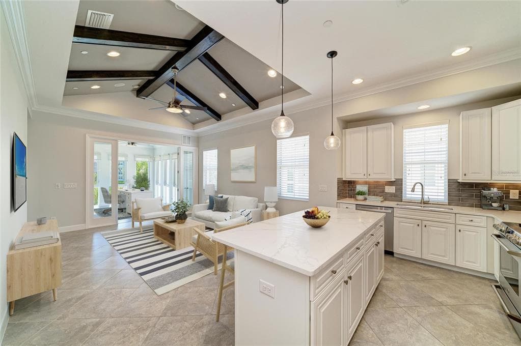340 SAPPHIRE LAKE DRIVE 201 photo 11