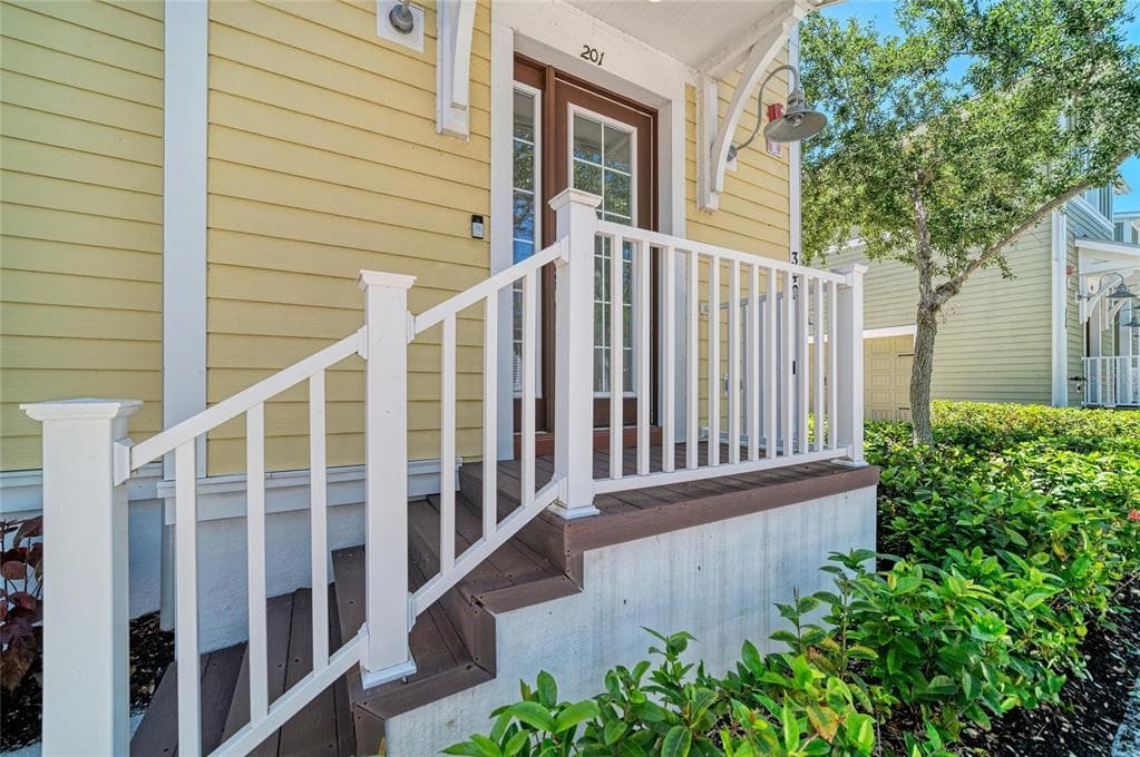 340 SAPPHIRE LAKE DRIVE 201 photo 4