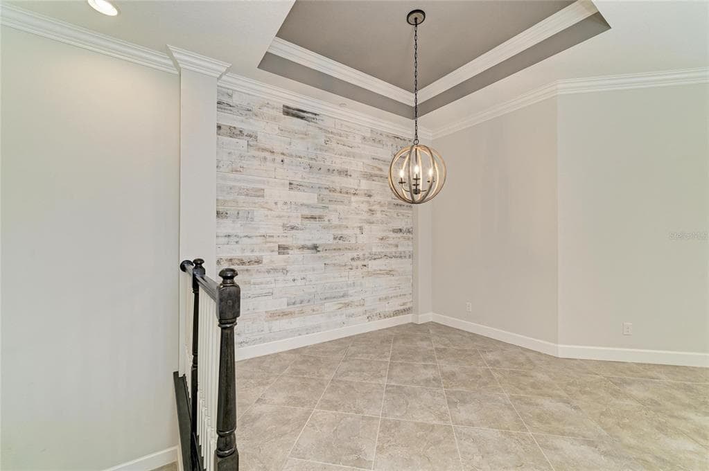 340 SAPPHIRE LAKE DRIVE 201 photo 8