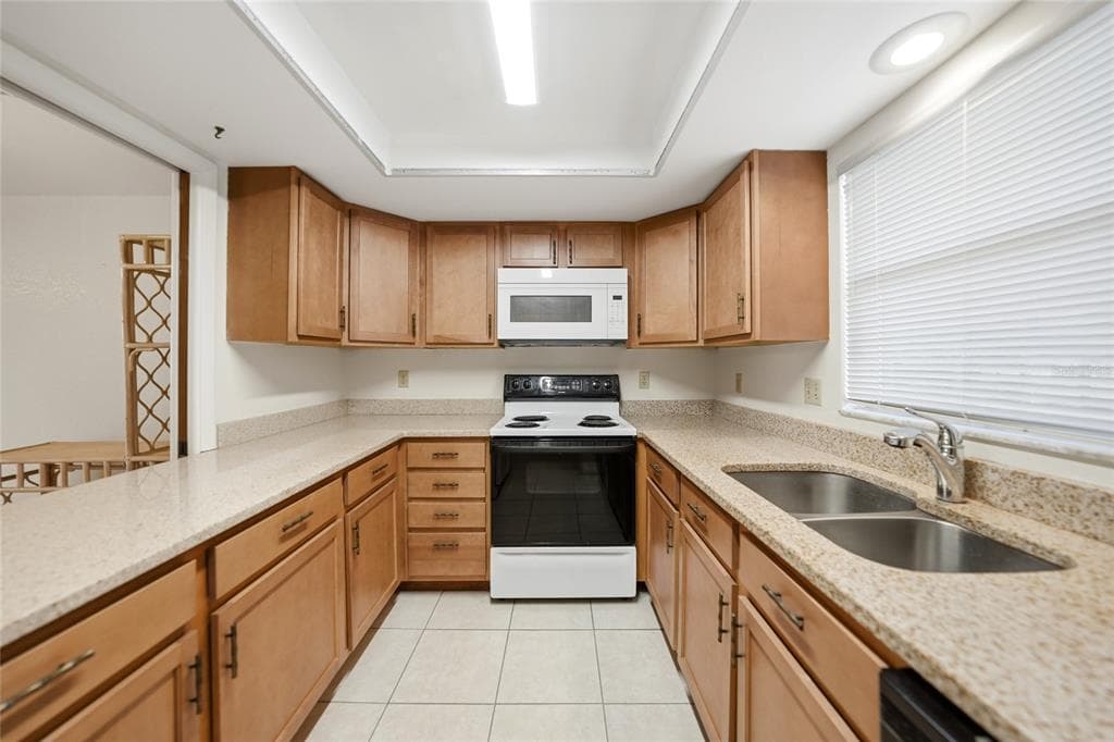 1432 MEDITERRANEAN DRIVE 2B photo 9