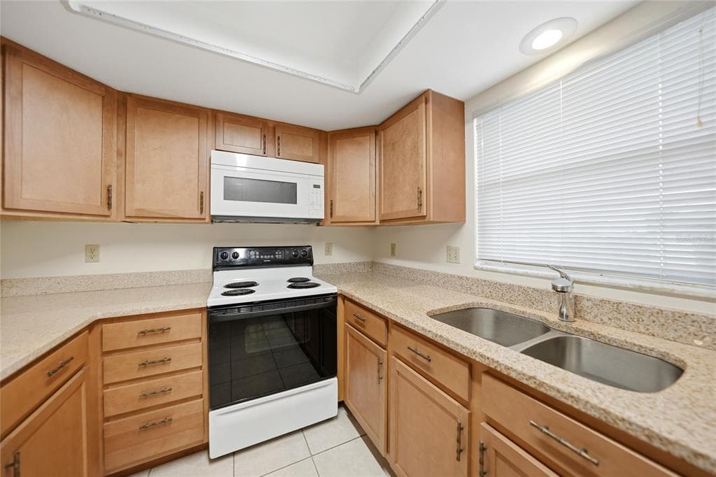 1432 MEDITERRANEAN DRIVE 2B photo 11