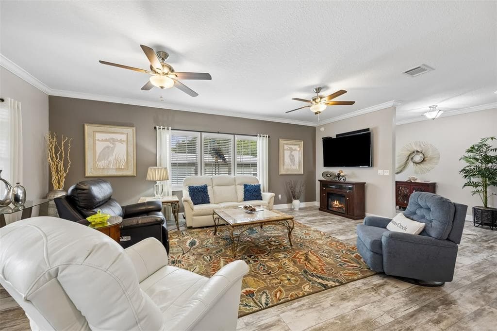 329 PARADISE CIRCLE photo 7