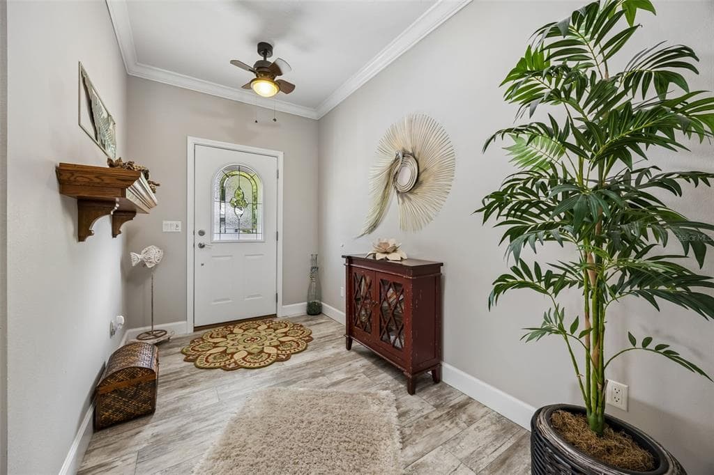 329 PARADISE CIRCLE photo 5