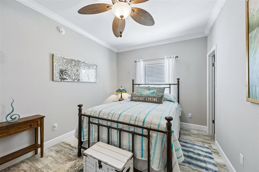 329 PARADISE CIRCLE photo 20