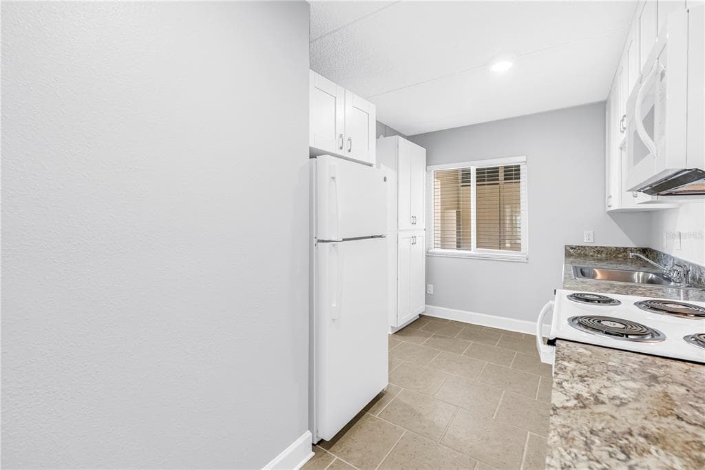 4435 1ST STREET NE 104 photo 7