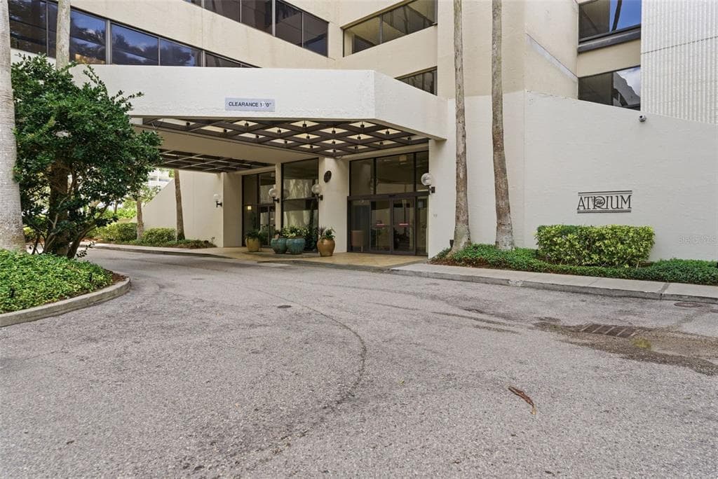 2413 BAYSHORE BOULEVARD 1004 photo 2