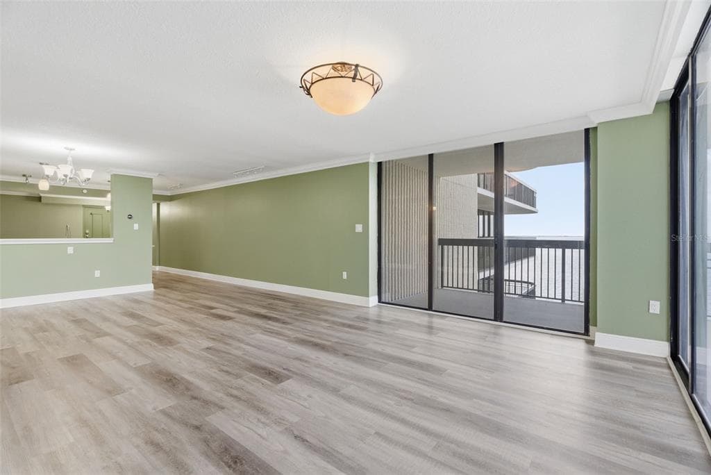 2413 BAYSHORE BOULEVARD 1004 photo 22
