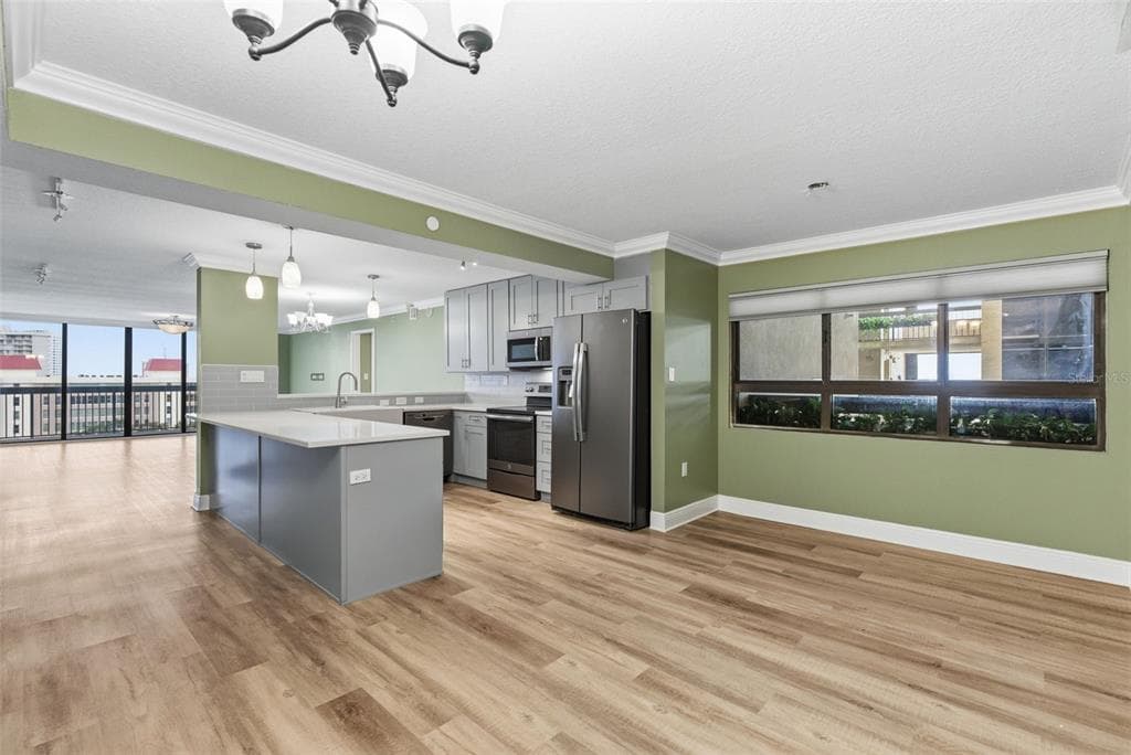 2413 BAYSHORE BOULEVARD 1004 photo 8