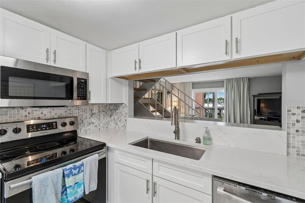 2424 W TAMPA BAY BOULEVARD I204 photo 9