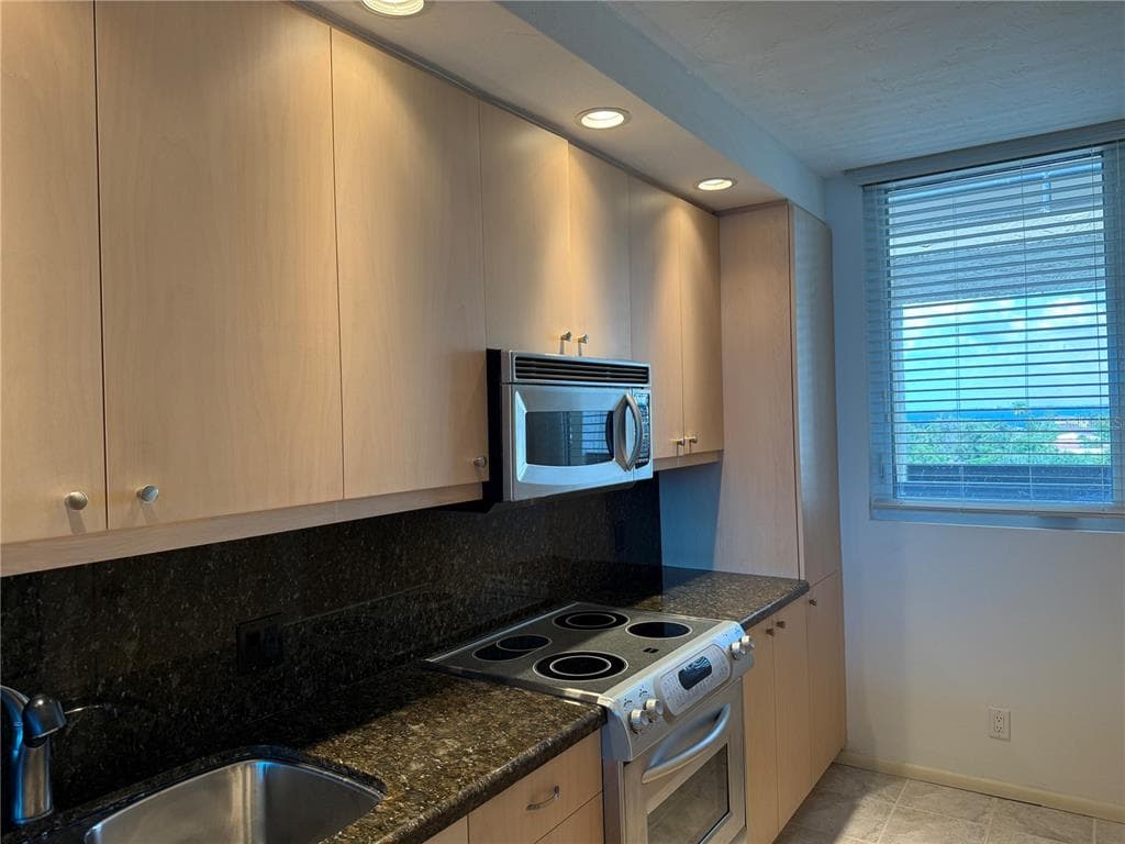 1135 GULF OF MEXICO DRIVE 505 photo 13