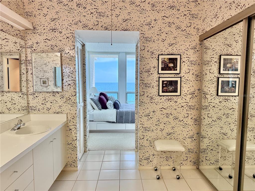 1135 GULF OF MEXICO DRIVE 505 photo 12