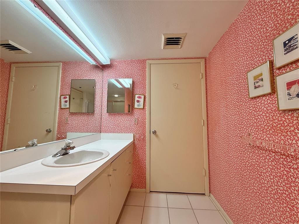 1135 GULF OF MEXICO DRIVE 505 photo 20