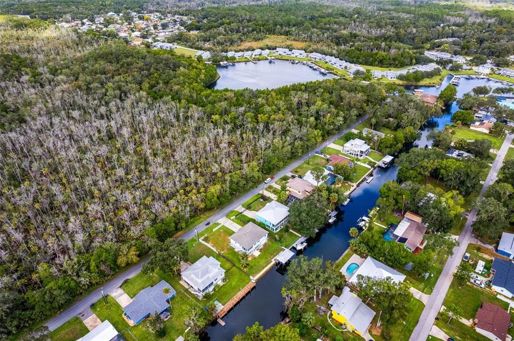 3625 N SUWANNEE POINT photo 8