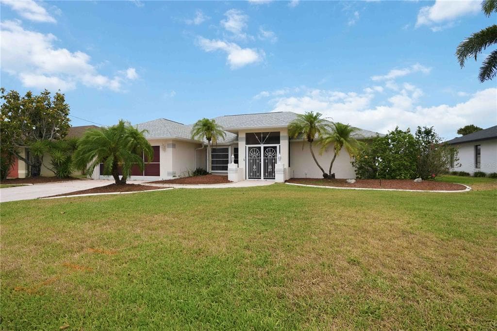 63 CLUBHOUSE ROAD photo 2