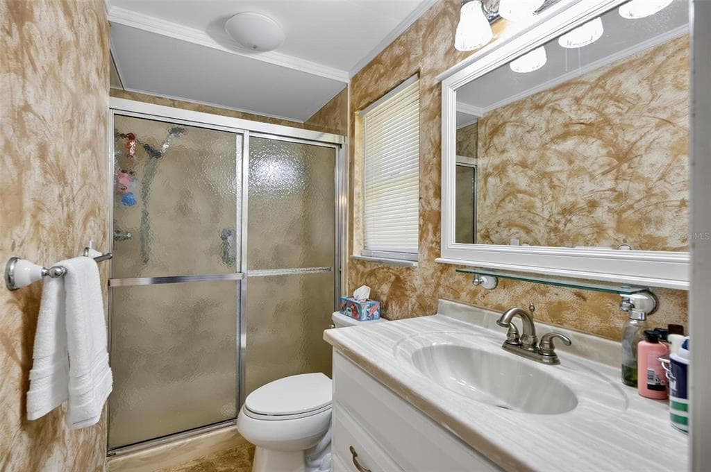 420 LAMBERT AVENUE photo 25