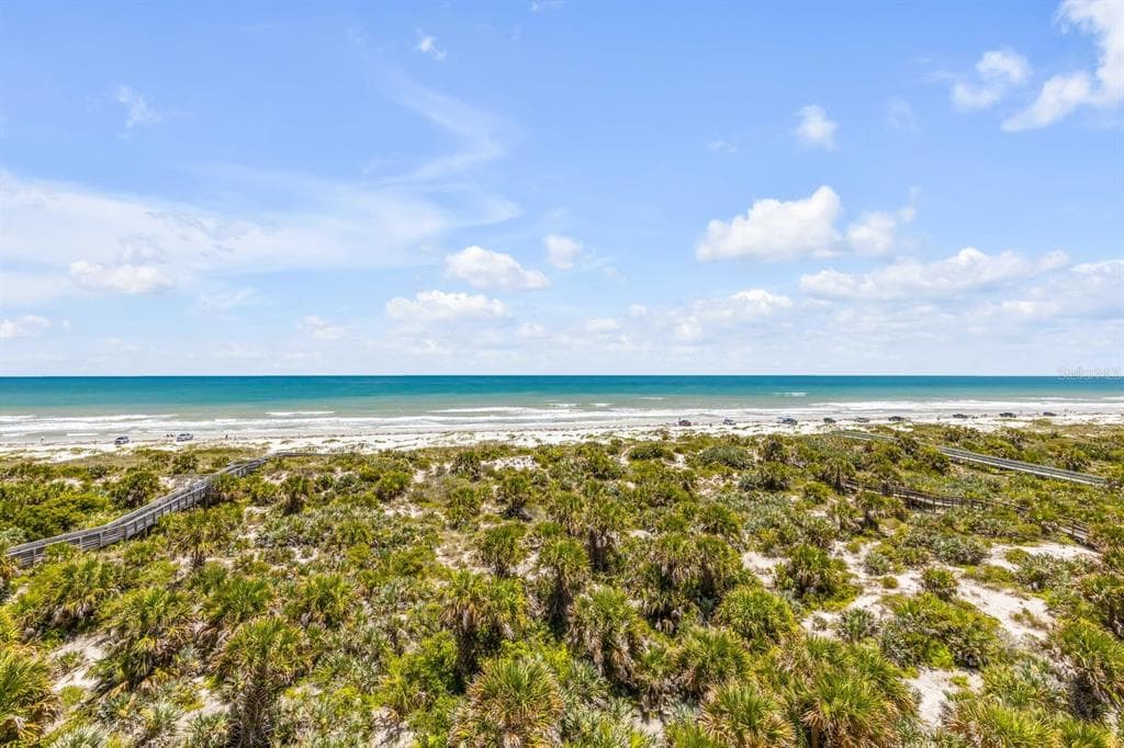 253 MINORCA BEACH WAY 604 photo 17