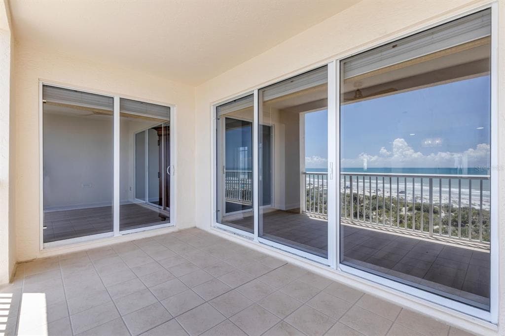 253 MINORCA BEACH WAY 604 photo 16